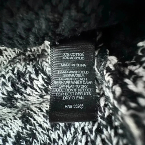 Express Cropped Striped Black and White Melange Sweater Small Long Sleeves - Picture 4 of 9